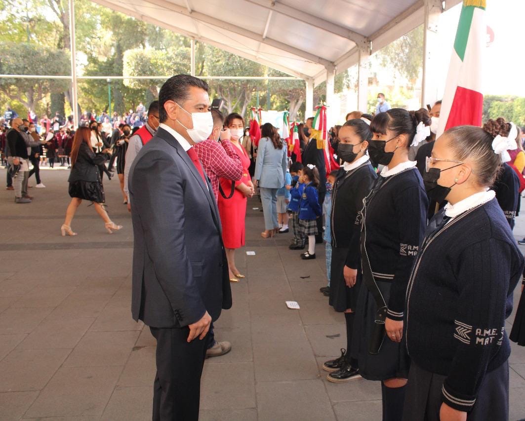 TLALNEPANTLA CONMEMORA EL DÍA DE LA BANDERA