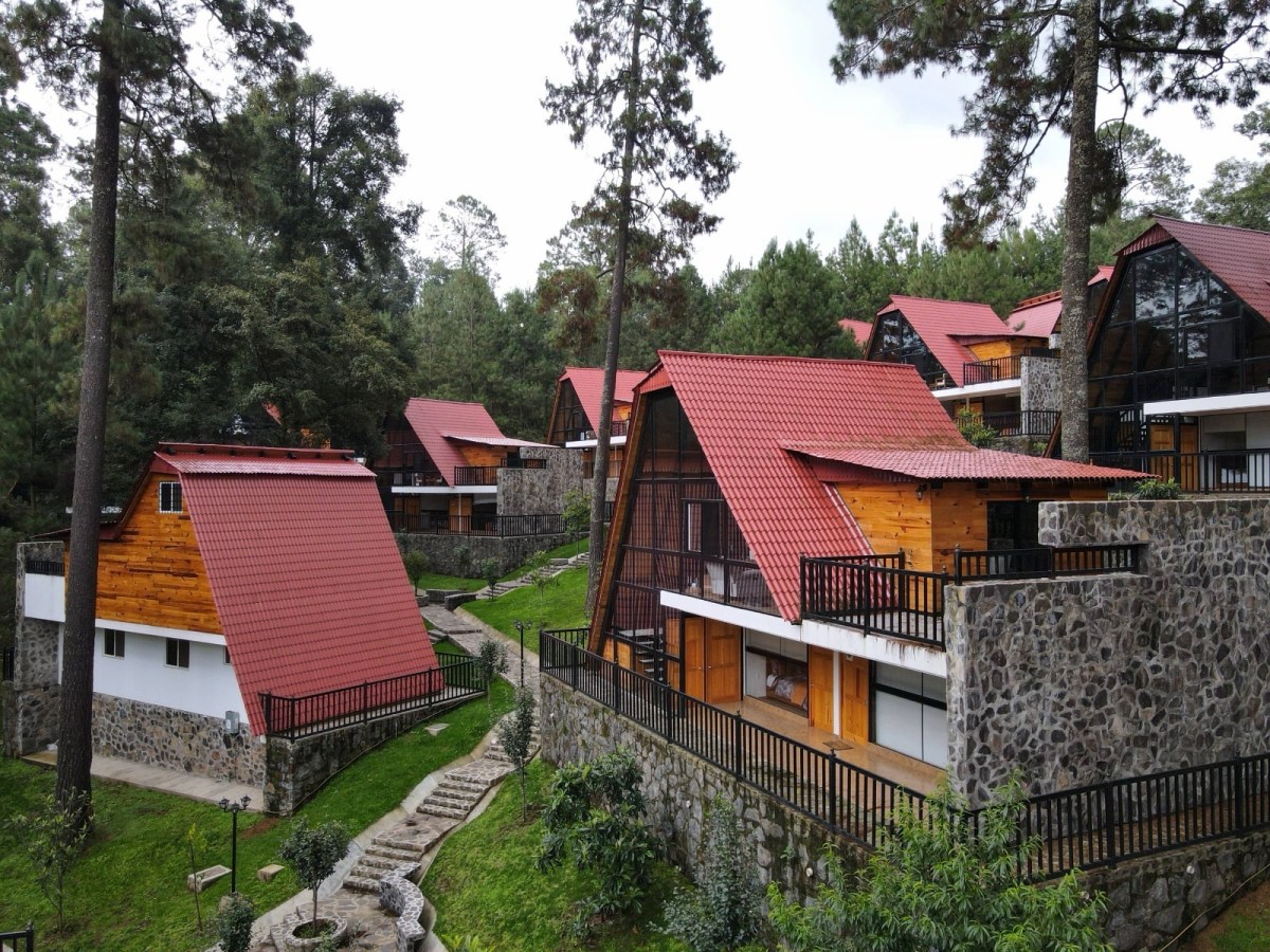 EN LA CASA DE DESCANSO DE VALLE DE BRAVO, SMSEM OFRECE SENDERISMO, PASEOS EN LANCHA Y PARAPENTE