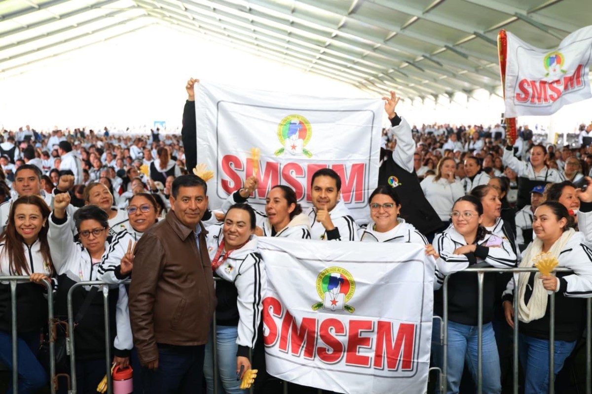 ACOMPAÑAN MÁS DE 10 MIL DOCENTES DEL SMSEM LA GIRA DEL TERCER INFORME DE DELFINA GÓMEZ